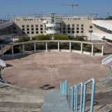 � indubbio che il centro commerciale abbia portato un po� di �vita� a Japigia, grazie anche a �Piazza della Pace�, una sorta di parco presente sul tetto della struttura dove trovano posto persino un anfiteatro...